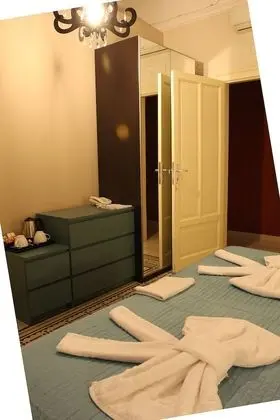 Tek Büyük veya İki Ayrı Yataklı Oda