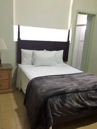 Tek Büyük Yataklı Oda, 2 Çift Kişilik Yatak