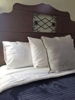 Tek Büyük Yataklı Oda, 2 Çift Kişilik Yatak