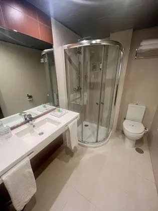 Standard Büyük Yataklı Tek Kişilik Oda