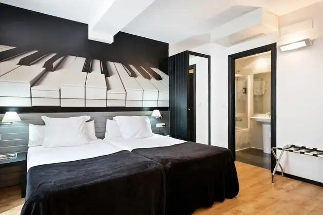 Tek Büyük Yataklı Oda