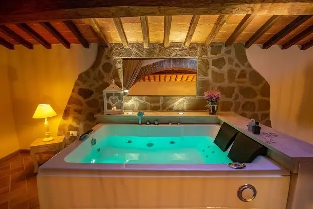 Royal Süit, Sıcak Su Küveti (SPA)