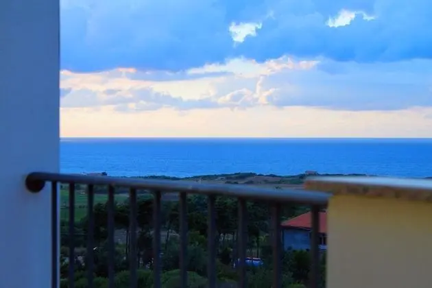 Tek Büyük Yataklı Oda, Balkon, Deniz Manzaralı