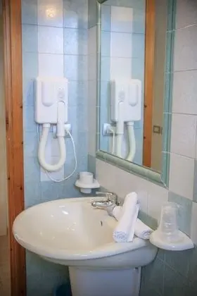 Tek Büyük Yataklı Oda, Balkon, Deniz Manzaralı