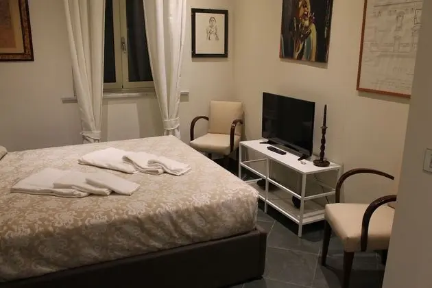 Standard Tek Büyük Yataklı Oda
