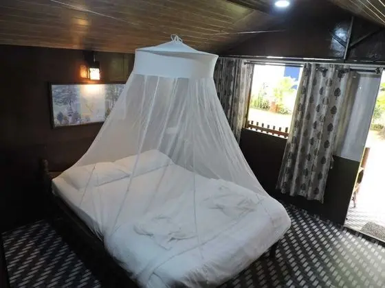 Luxury Oda