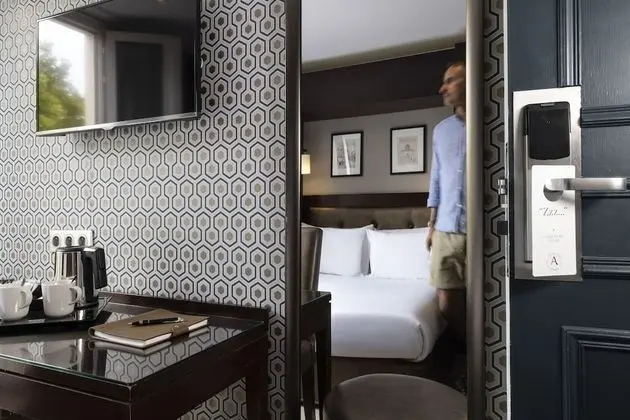 Comfort Tek Büyük Yataklı Oda