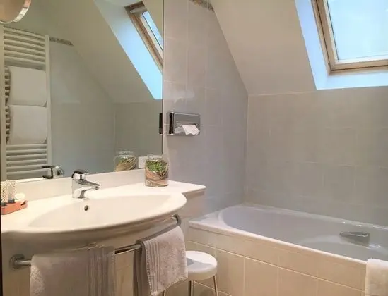 Luxury Tek Büyük Yataklı Oda