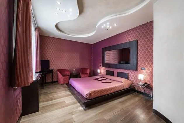 Superior Tek Büyük veya İki Ayrı Yataklı Oda