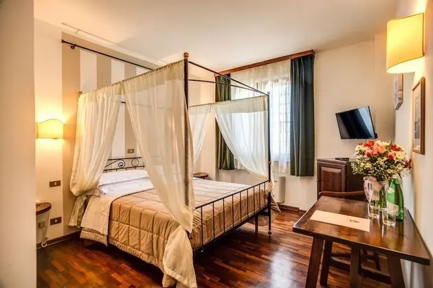 Comfort Tek Büyük Yataklı Oda