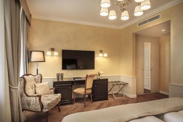 Tek Büyük Yataklı Oda