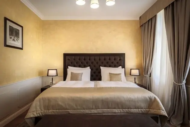 Tek Büyük Yataklı Oda