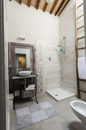 Comfort Tek Büyük veya İki Ayrı Yataklı Oda, Avlu Manzaralı