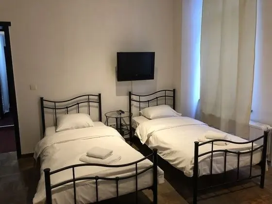 Üç Kişilik Oda, 3 Tek Kişilik Yatak