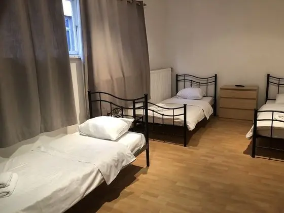 Üç Kişilik Oda