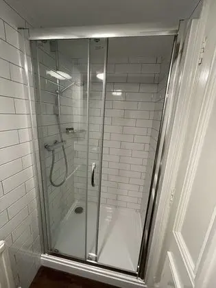 Deluxe Tek Büyük veya İki Ayrı Yataklı Oda (Room 2)
