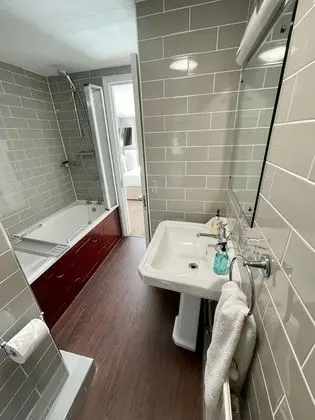 Deluxe Tek Büyük veya İki Ayrı Yataklı Oda (Room 3)