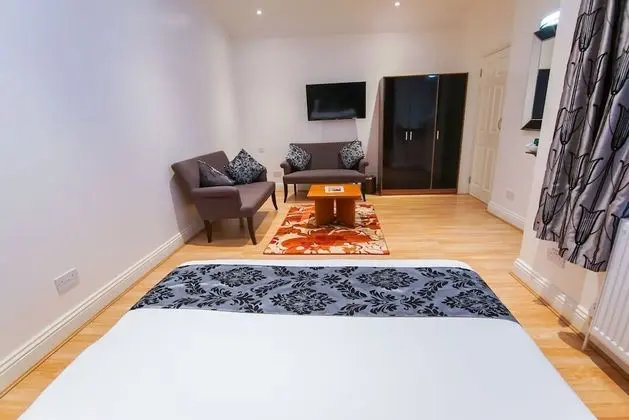 Tek Büyük Yataklı Oda