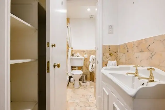Lower Ground Double Room