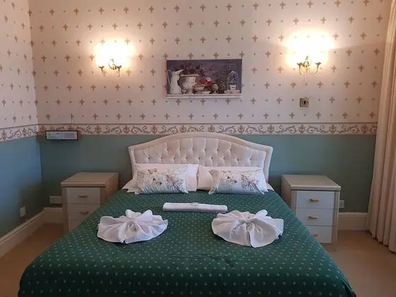 Tek Büyük Yataklı Oda