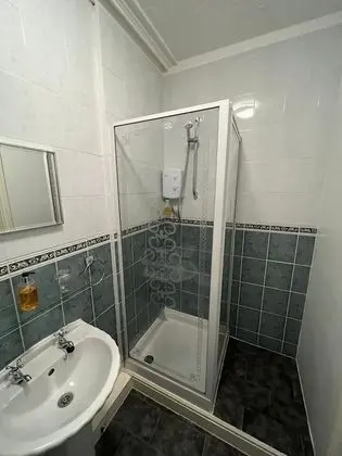 Tek Büyük Yataklı Oda, Banyolu/Duşlu
