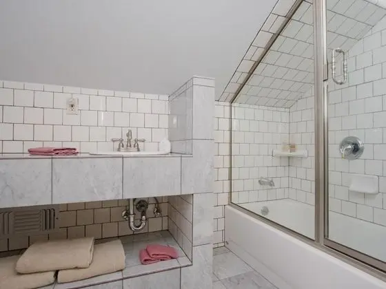 Standard Tek Büyük Yataklı Oda, Banyolu/Duşlu (The Bernhardt Suite)