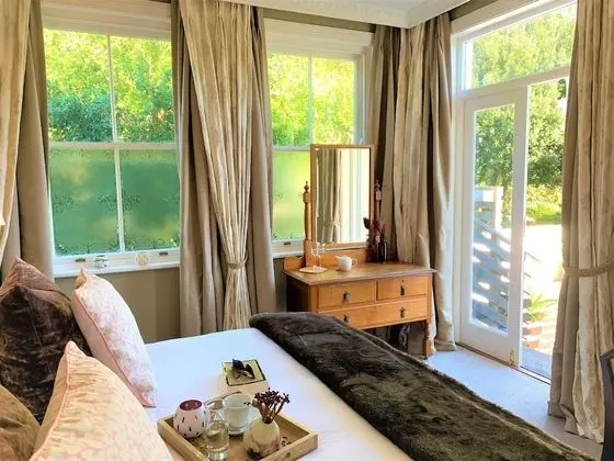 Luxury Tek Büyük Yataklı Oda