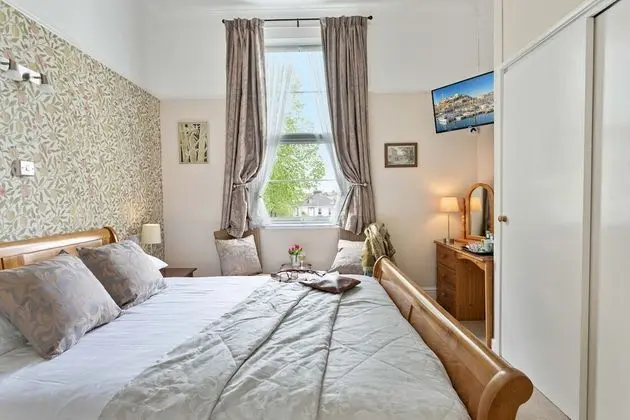 Tek Büyük Yataklı Oda (First Floor King Size)