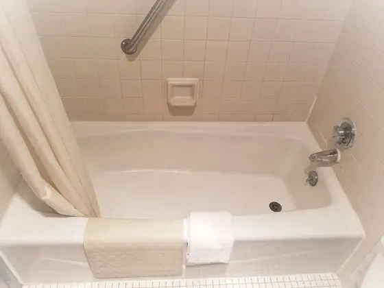 Deluxe Tek Büyük Yataklı Oda, 2 Çift Kişilik Yatak, Sigara İçilmez, Buzdolabı ve Mikrodalga