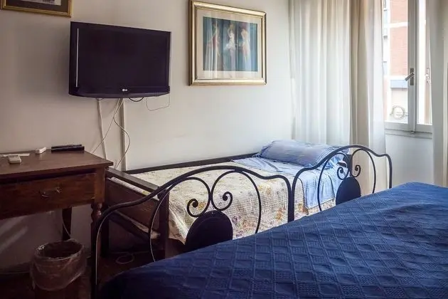 Deluxe Tek Büyük Yataklı Oda (Bologna)