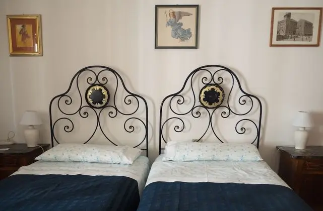 Deluxe Tek Büyük Yataklı Oda (Bologna)