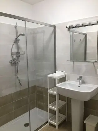 Basic Üç Kişilik Oda, 3 Tek Kişilik Yatak, Sigara İçilmez