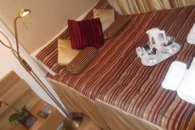 Tek Büyük Yataklı Oda