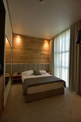 Superior Tek Büyük veya İki Ayrı Yataklı Oda