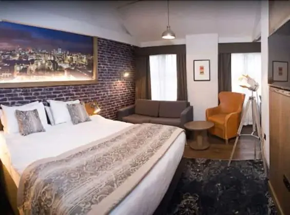Tek Büyük Yataklı Oda