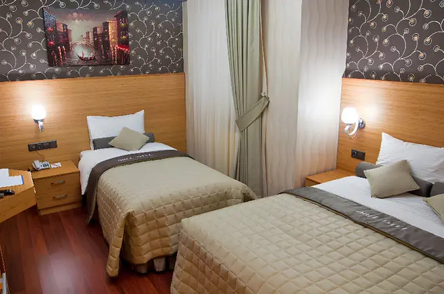 Standart Oda, Şehir Manzaralı
