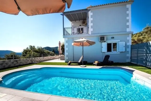 Villa, 3 Yatak Odası, Kişiye Özel Havuzlu