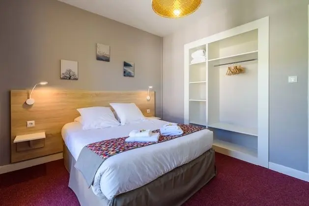 Superior Tek Büyük veya İki Ayrı Yataklı Oda, Banyolu/Duşlu (Élégance)