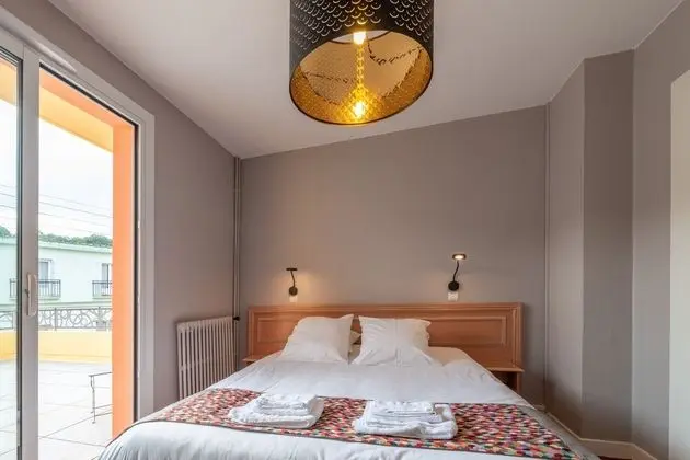 Superior Tek Büyük veya İki Ayrı Yataklı Oda, Banyolu/Duşlu (Élégance)