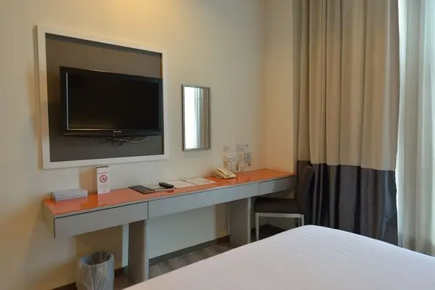 Superior Oda, Şehir Manzaralı