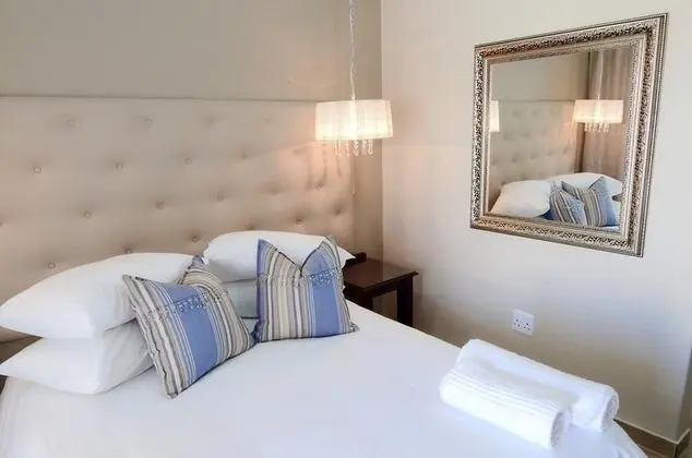 Deluxe Room 5 (5)