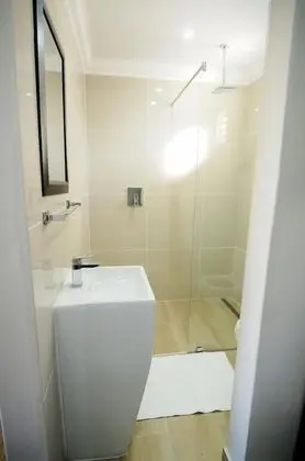 Deluxe Room 5 (5)
