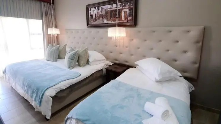 Deluxe Triple Room 6 (6)