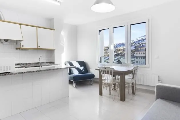 Stüdyo, Dağ Manzaralı