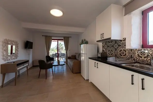 Ground Floor Suite Apartment