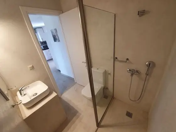 Ground Floor Suite Apartment