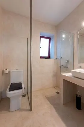Superior Queen Apartment
