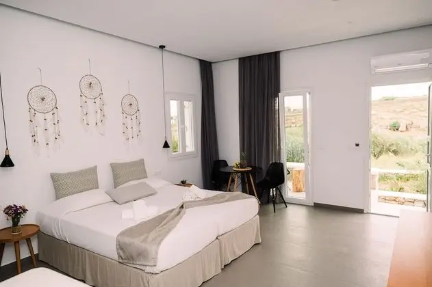 Deluxe Tek Büyük Yataklı Oda, Kısmi Deniz Manzaralı
