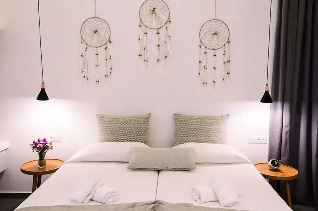 Deluxe Tek Büyük Yataklı Oda, Kısmi Deniz Manzaralı