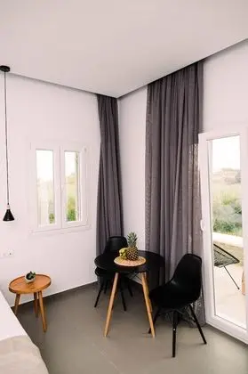 Deluxe Tek Büyük Yataklı Oda, Kısmi Deniz Manzaralı